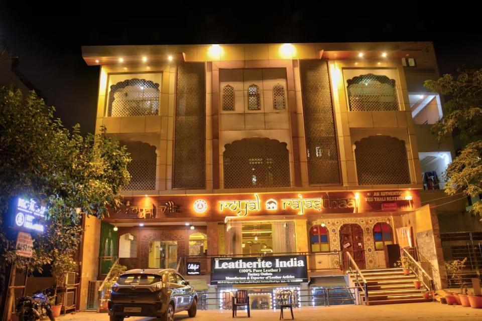The Royal Ville Agra - Family & Corporate Hotel Εξωτερικό φωτογραφία