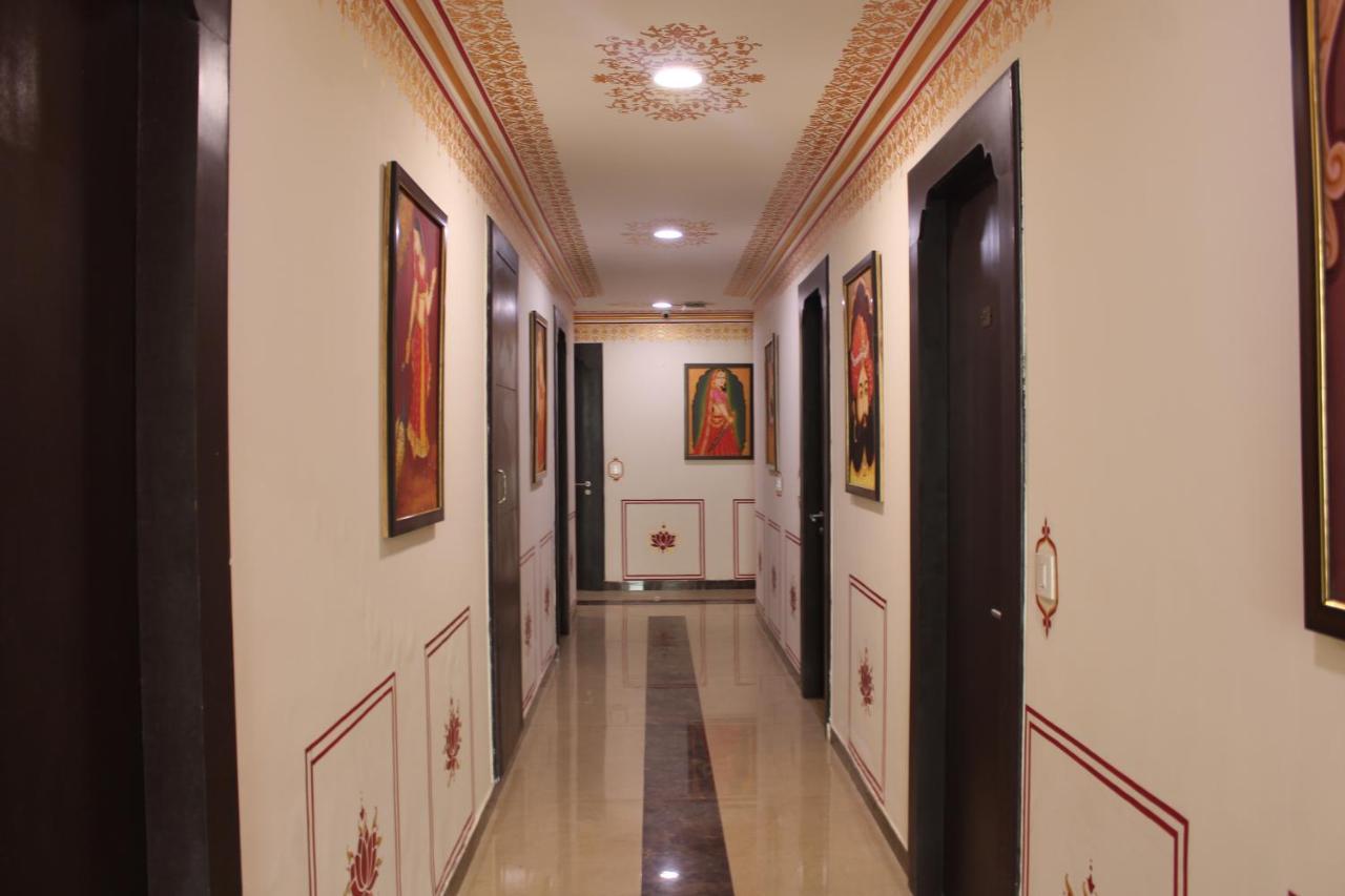The Royal Ville Agra - Family & Corporate Hotel Εξωτερικό φωτογραφία