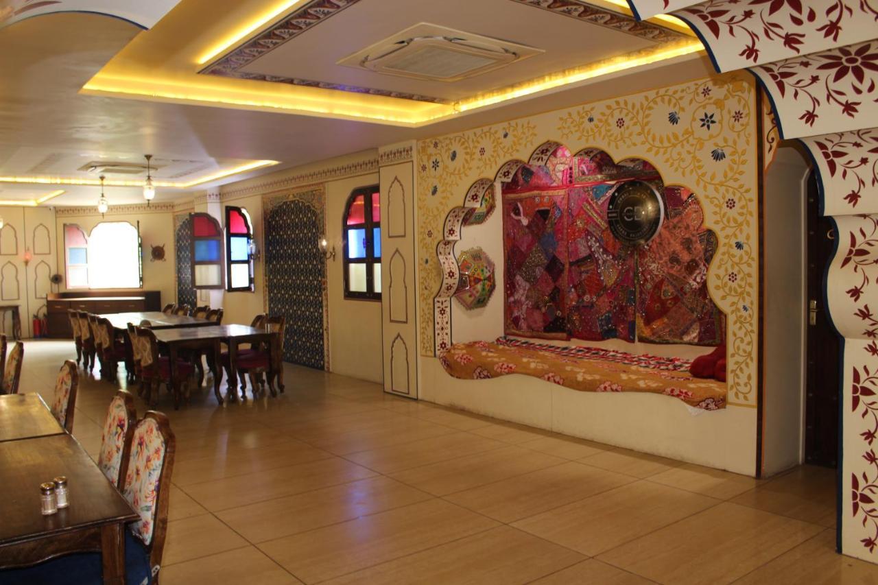 The Royal Ville Agra - Family & Corporate Hotel Εξωτερικό φωτογραφία